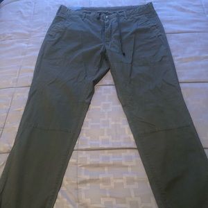 NWOT POLO Ralph Lauren Classic Fit Relaxed Fit Olive Green Pants.